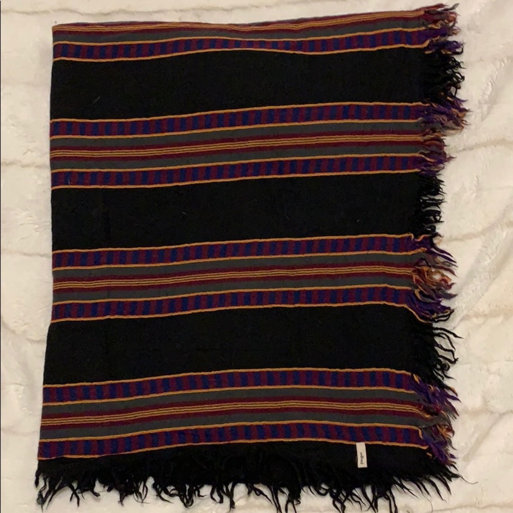 Aritzia Wilfred Blanket Scarf